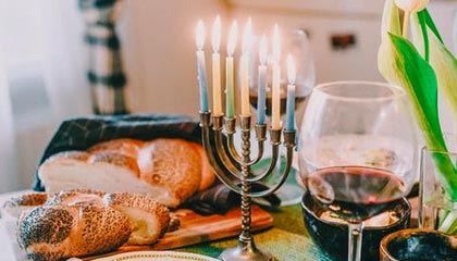 AYX官网-梅西率队轻松取胜，巴萨升至积分榜第三，梅西巴萨数据统计