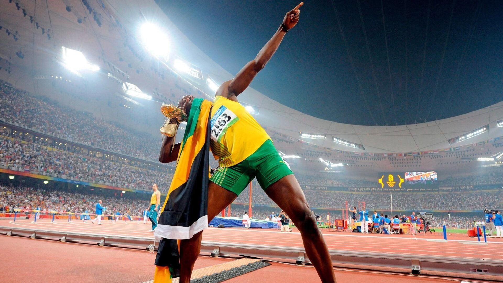 爱游戏app-里奇·麦考：全黑队长时间主导橄榄球世界的背后英雄